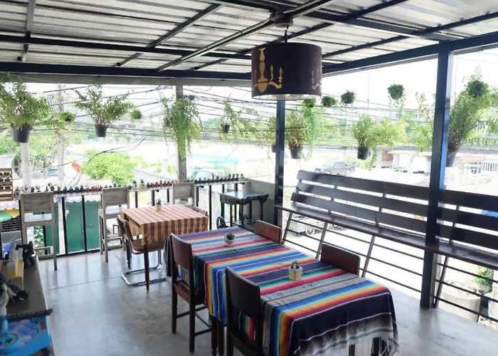 Oyo 560 Chang Suvarnabhumi 3*